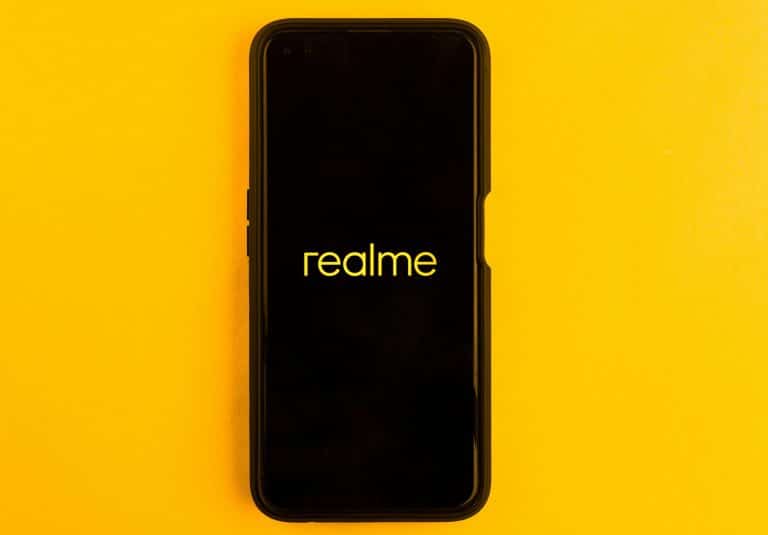 Realme DSLR Lens Concept: Attachable Camera Tech for Smartphones