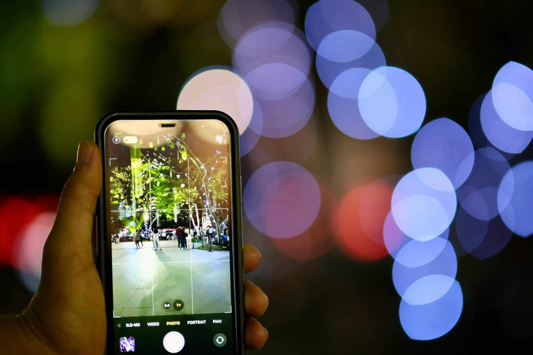 Oukitel’s 33,000 mAh Phone: Built-In Projector for Outdoor Movie Nights