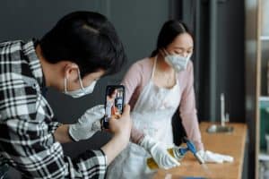 Robot Chefs in Michelin Kitchens: Precision Meets Culinary Artistry